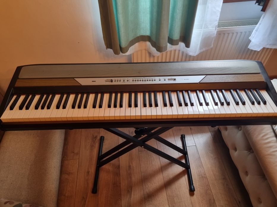Pian Digital Korg SP250