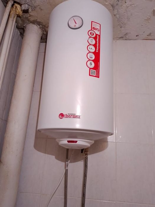 Продам водонагреватель 25к