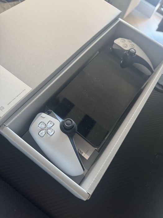 Sony PlayStation Portal Remote Player за PS5 – КАТО НОВ + УДЪЛЖЕНА ГАРАНЦИЯ