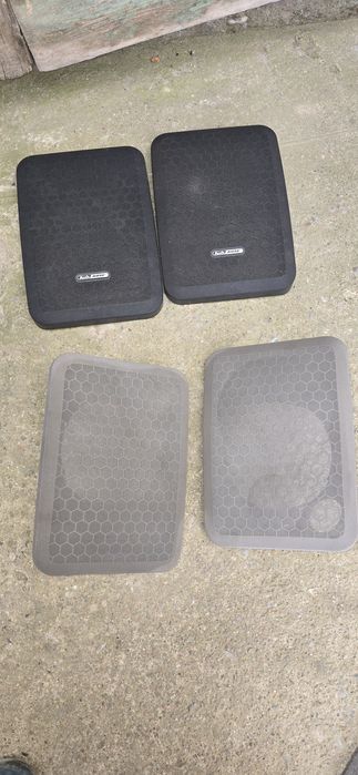 Продам сетки на ауди 100 с4