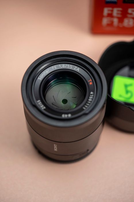 обектив Sony FE 55mm f/1.8 Sonnar T* ZA