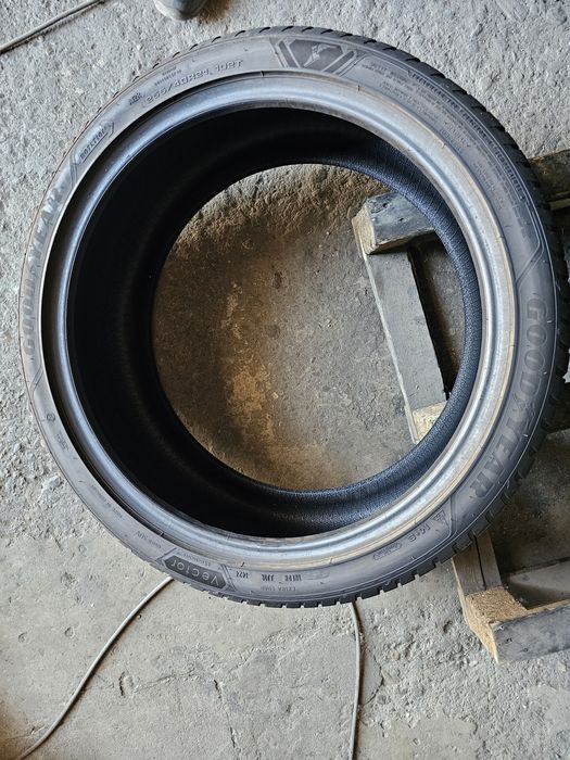 2 anvelope allseason ca noi 255 40 21 Goodyear 8mm 2024
