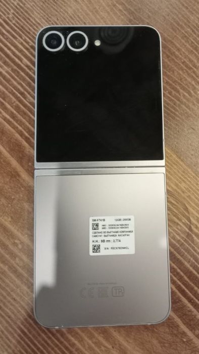 Самсунг Zflip6, 256гб