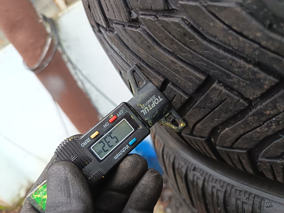 Anvelope MS iarna 215 55 16 Michelin 2022 5.2-6mm