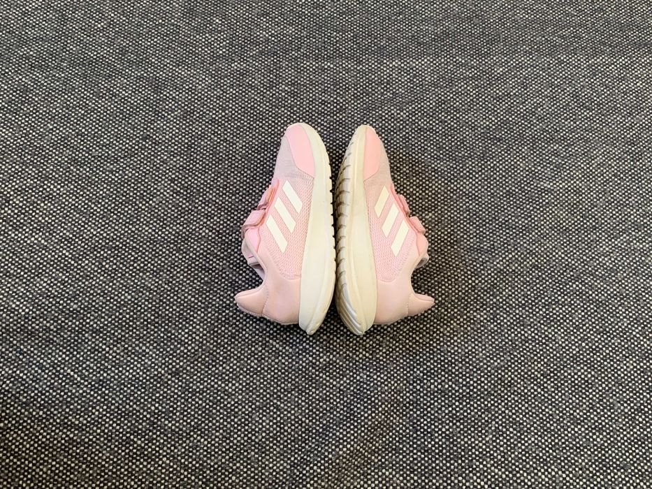 Маратонки за момиче Adidas - 32 номер & Nike - 30 номер,