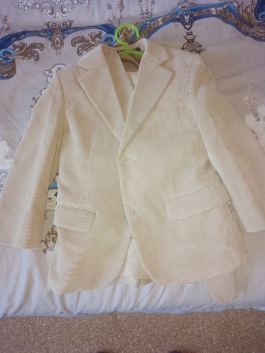 Срочно продам костюм