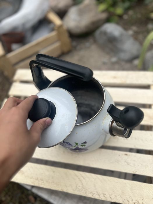 Эмалированный чайник