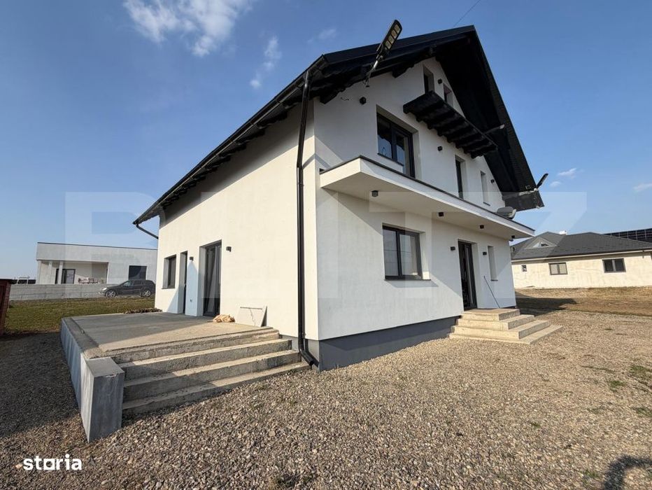 Casa moderna, materiale premium, 286 mp utili, view superb Mitoc Sucea