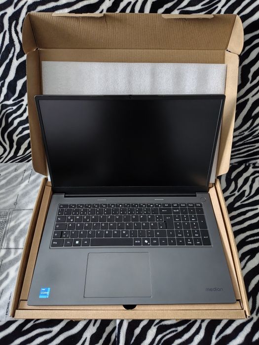 Laptop Medion 17.3" Full-HD 120Hz i5-12450H