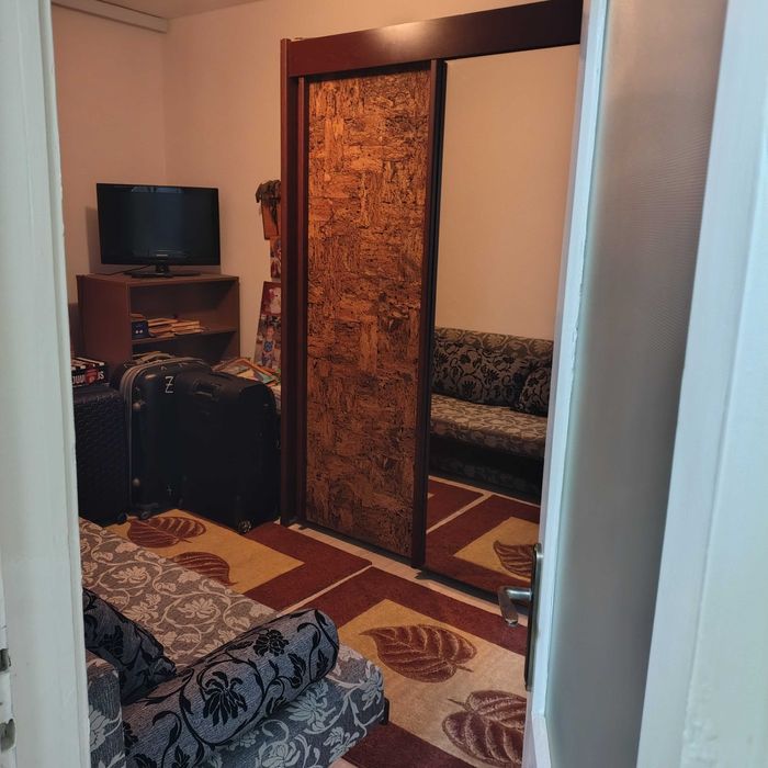 Apartament 2 camere in zona Parâng, decomandat, Petrosani