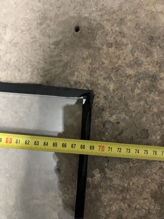 Стекло от пластиковых оконн