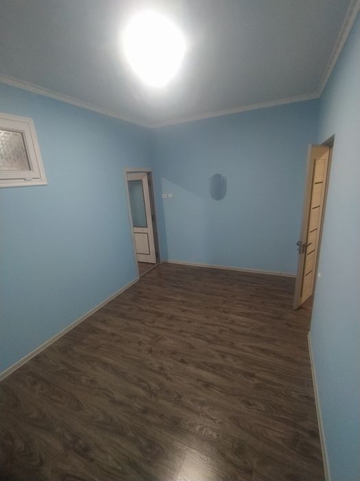Fargʻona shahar shaxar hokimiyati oldidagi yangi qurilgan 8 qavatli