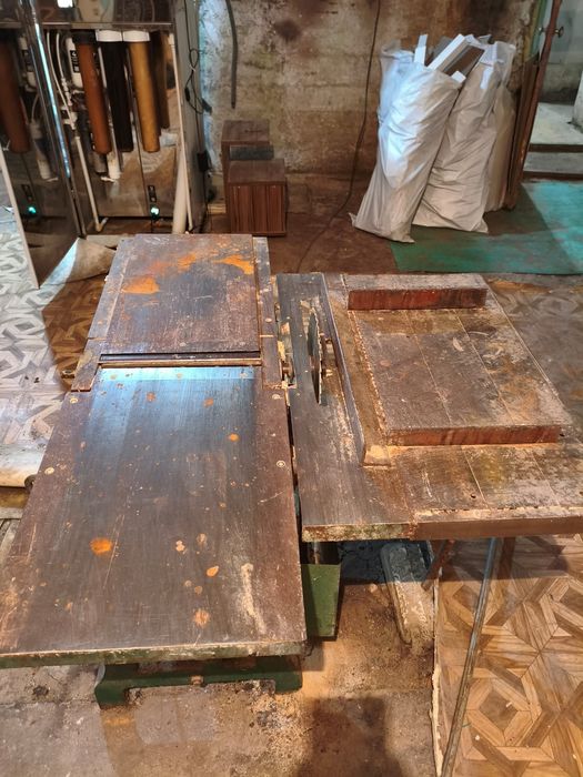 Продам станочную циркулярную пилу.