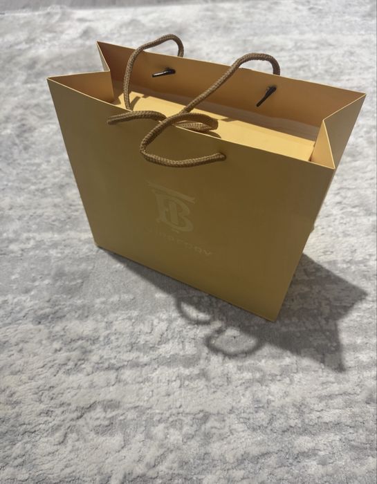 curea burberry neagra