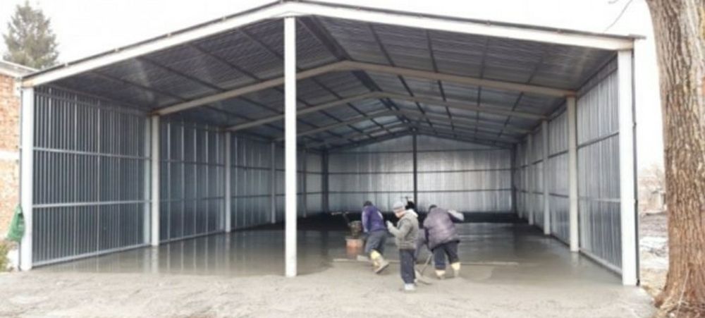 Hala metalica 8 m latime 15 m lungime 4 m inaltime