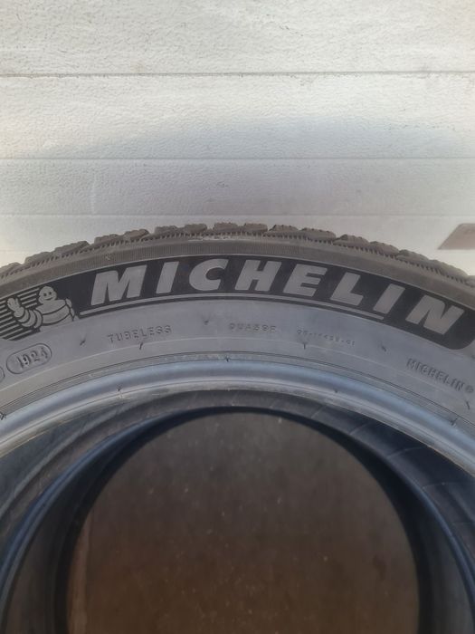 Зимни гуми 2 броя MICHELIN PilotAlpin5 Suv 275 45 R20 дот 1924