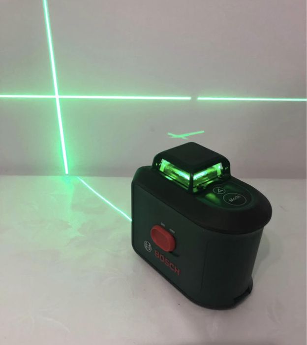 Nivela laser bosch universal level 360 laser si husa 400 lei