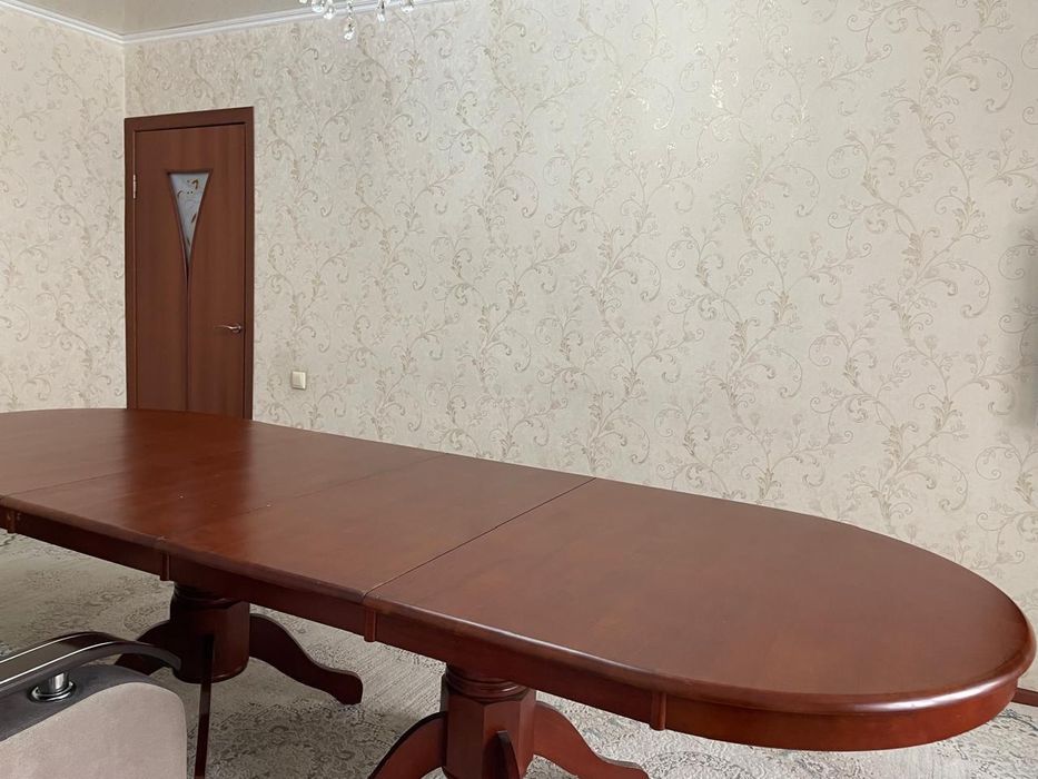 Продам большой стол