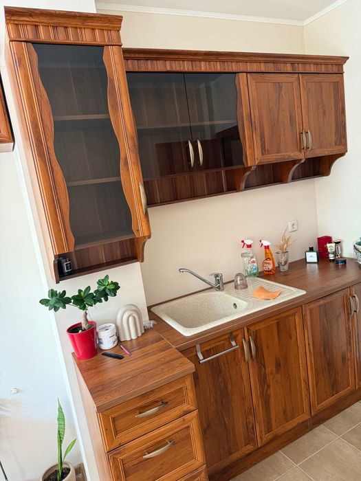 Нови стилни кухненски мебели