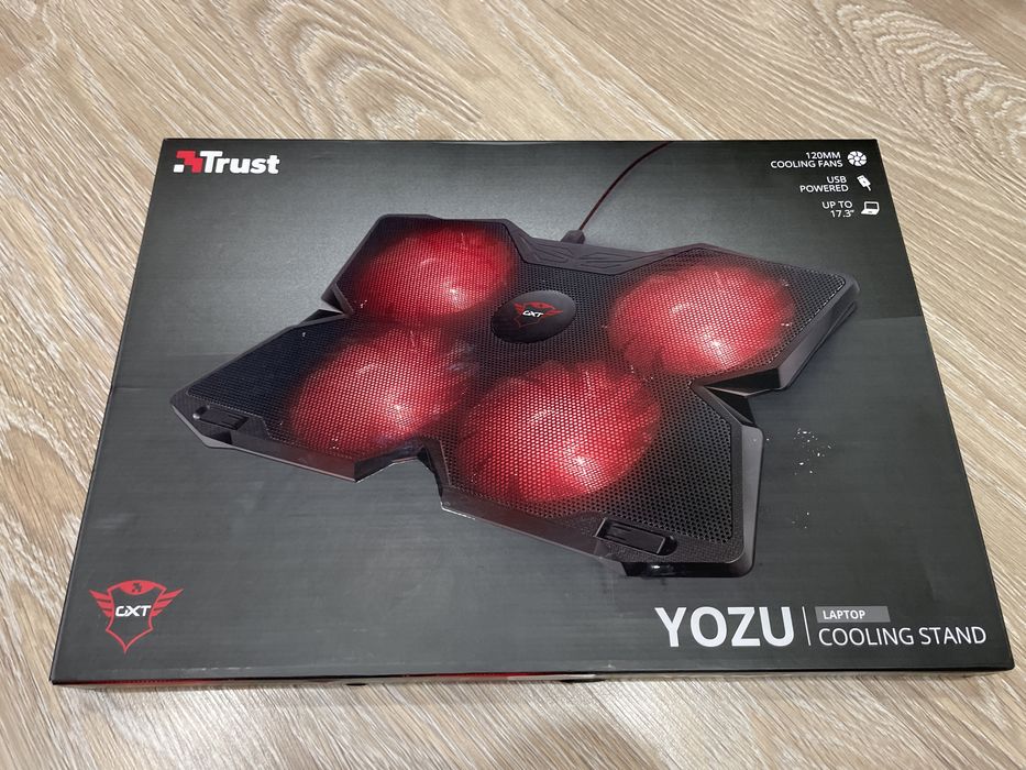 Продам подставку,наушники.