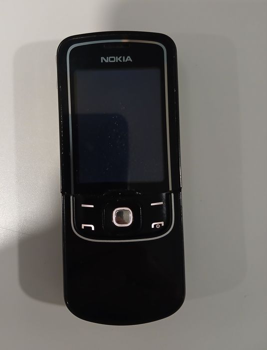 Nokia 8600 Luna в оригинале