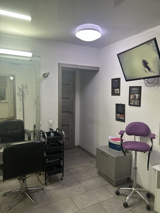 Сдается парикмахерское кресло в Аренду !