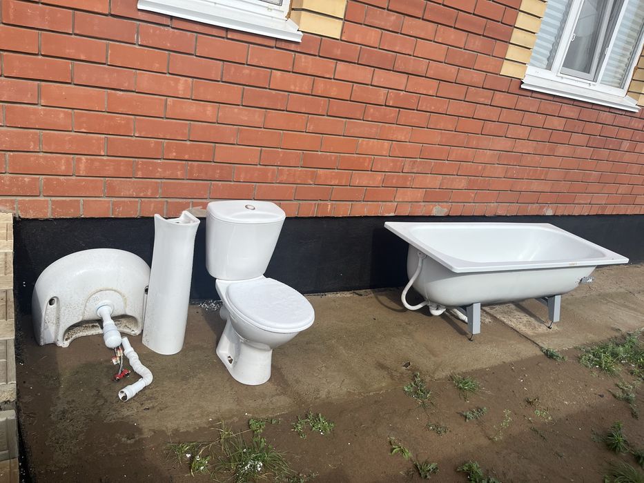Продам комплект сантехники