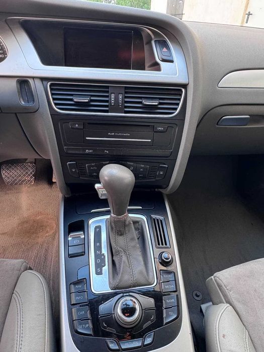 Vand Audi A4 B8 2011