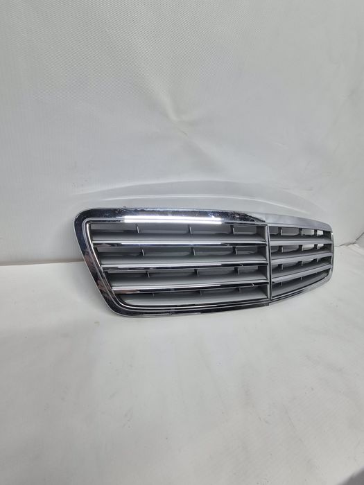 Решетка радиатора Mercedes W203 рестайлинг