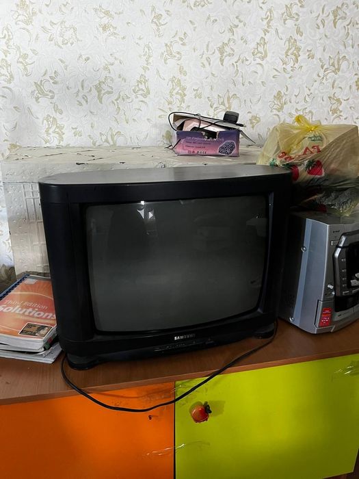 Продам телевизор