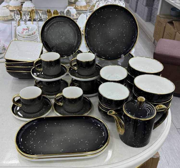 Завтрак набор 44  32 40 tali
44 тали 
Коса 6 
Пийола 6
Чойнак 1+1
Чашк