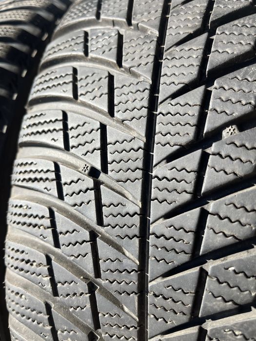 4 бр. зимни гуми 205/55/16 Bridgestone 5-6 mmDOT 1717