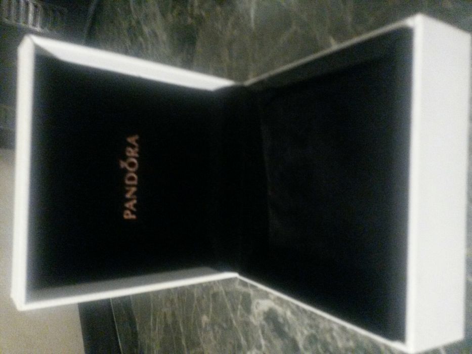 Лот от кутии за бижута Swarovski, Romano ,Dupond,Petek и др