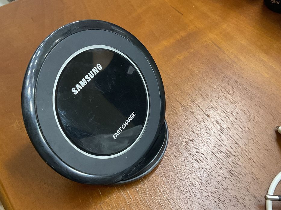 Беспроводная зарядка Samsung
