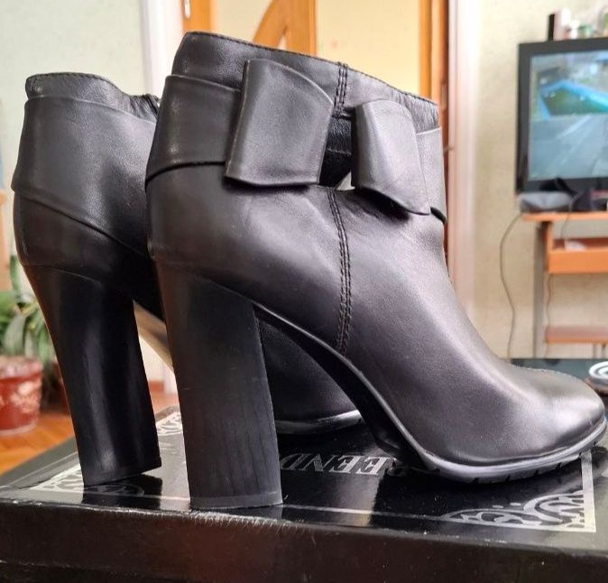 Женские сапожки (демисезонные)