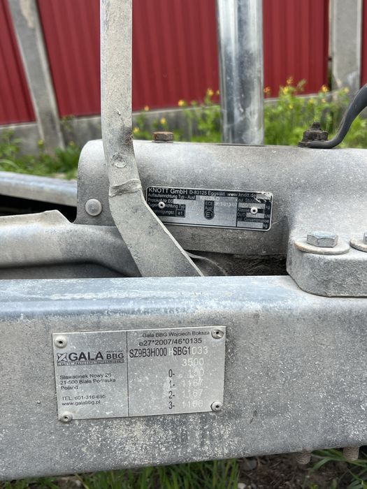 De vanzare platforma auto 3,5T/8,5m