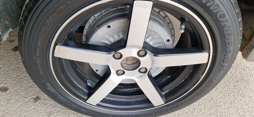 Титанка Vossen..