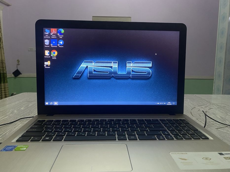 Asus VivoBook xolati zo’r, hamma joyi ishlaydi narxini kelishamiz.