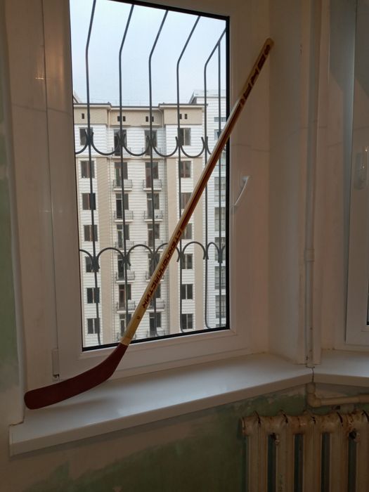 Продам хоккейные клюшки