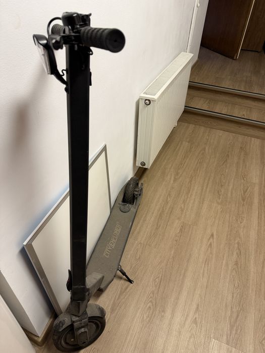 Trotinetă electrică ECD Germany City Explorer (stil Xiaomi) – Funcțională / Necesită aripă spate