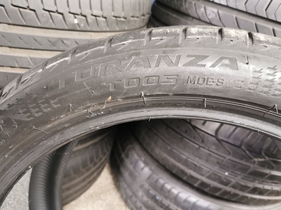 285 35 20 bridgestone 2бр