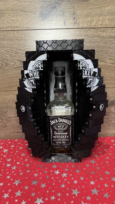 Подарочная коробка