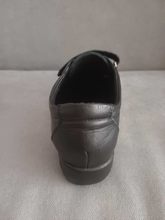 Дамски обувки №35, цвят черен