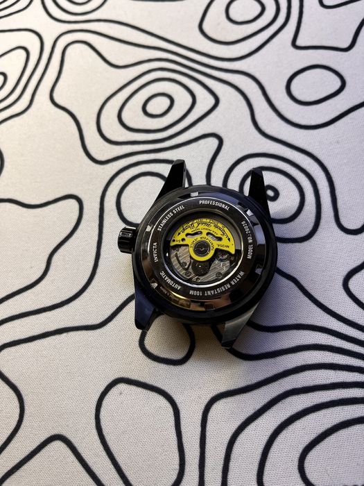 Продам часы invicta