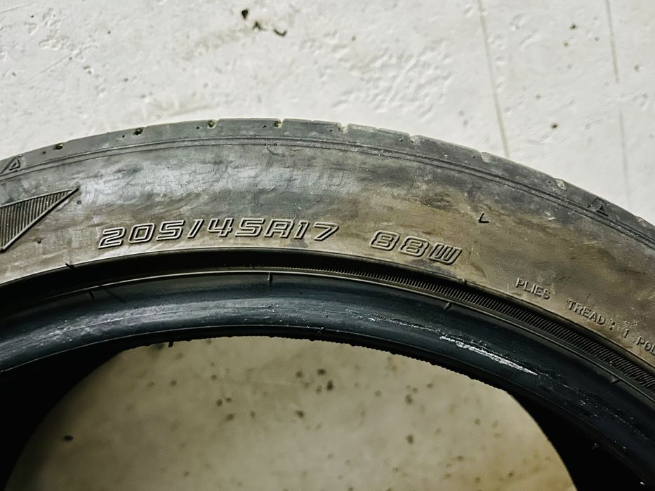 Set 4 anvelope vara 205/45 R17 (2x Falken DOT 2018 + 2x Kumho XL DOT 2021)