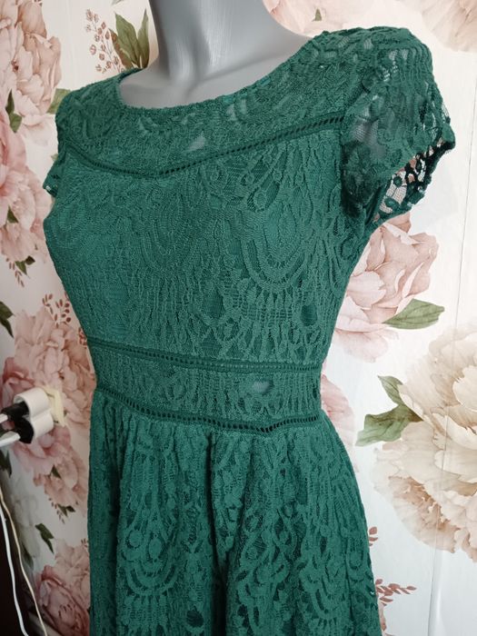 Дамски рокли ,размери хс и с