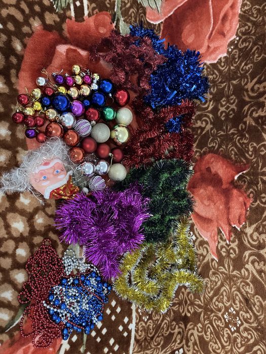 Globuri ghirlande mos craciun