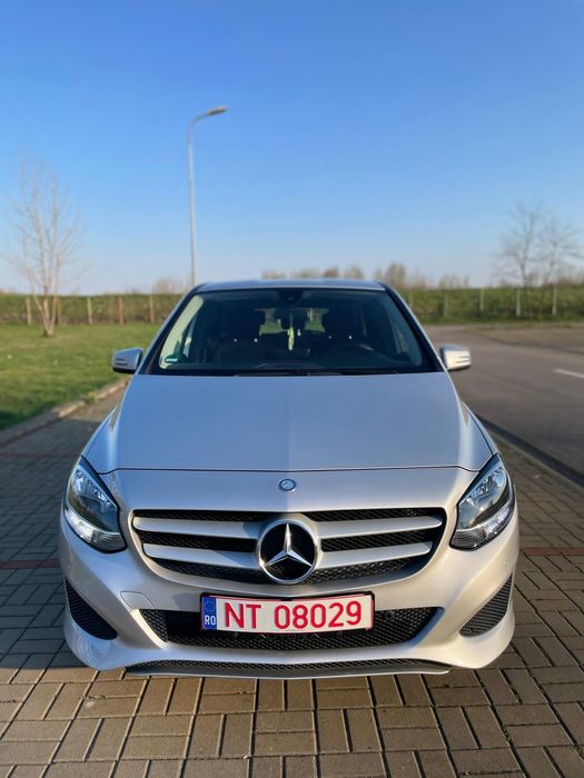 Mercedes B180 2015