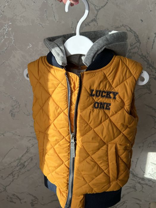 Продам жилетку на мальчика