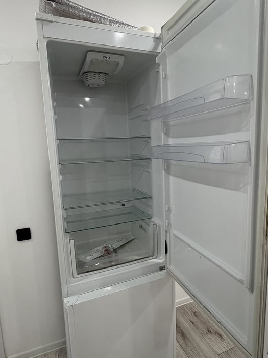 Холодильник сатылады